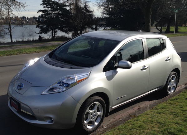 2013 Nissan Leaf SV + LED/QC + Premium